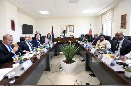وزير الزراعة ومدير عام جايكا يطلقان فعاليات مشروع تحسين الخدمات البيطرية وصحة الحيوان